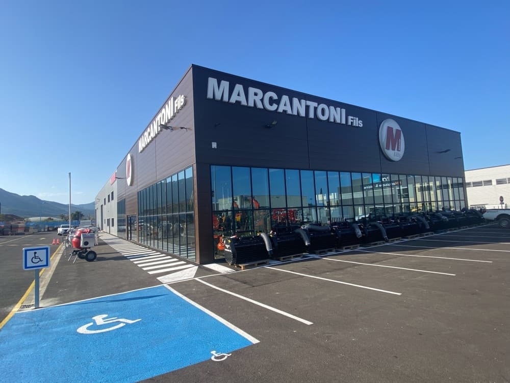 Détail de profil aluminium — précision de fabrication Apertura